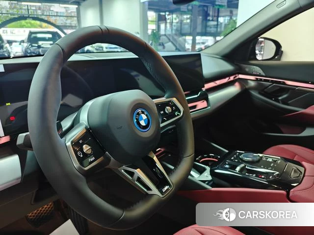 BMW i5 2025 Черный из Китая, фото 6