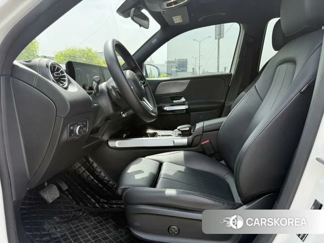 Mercedes-Benz GLB 2021 Белый из Китая, фото 2
