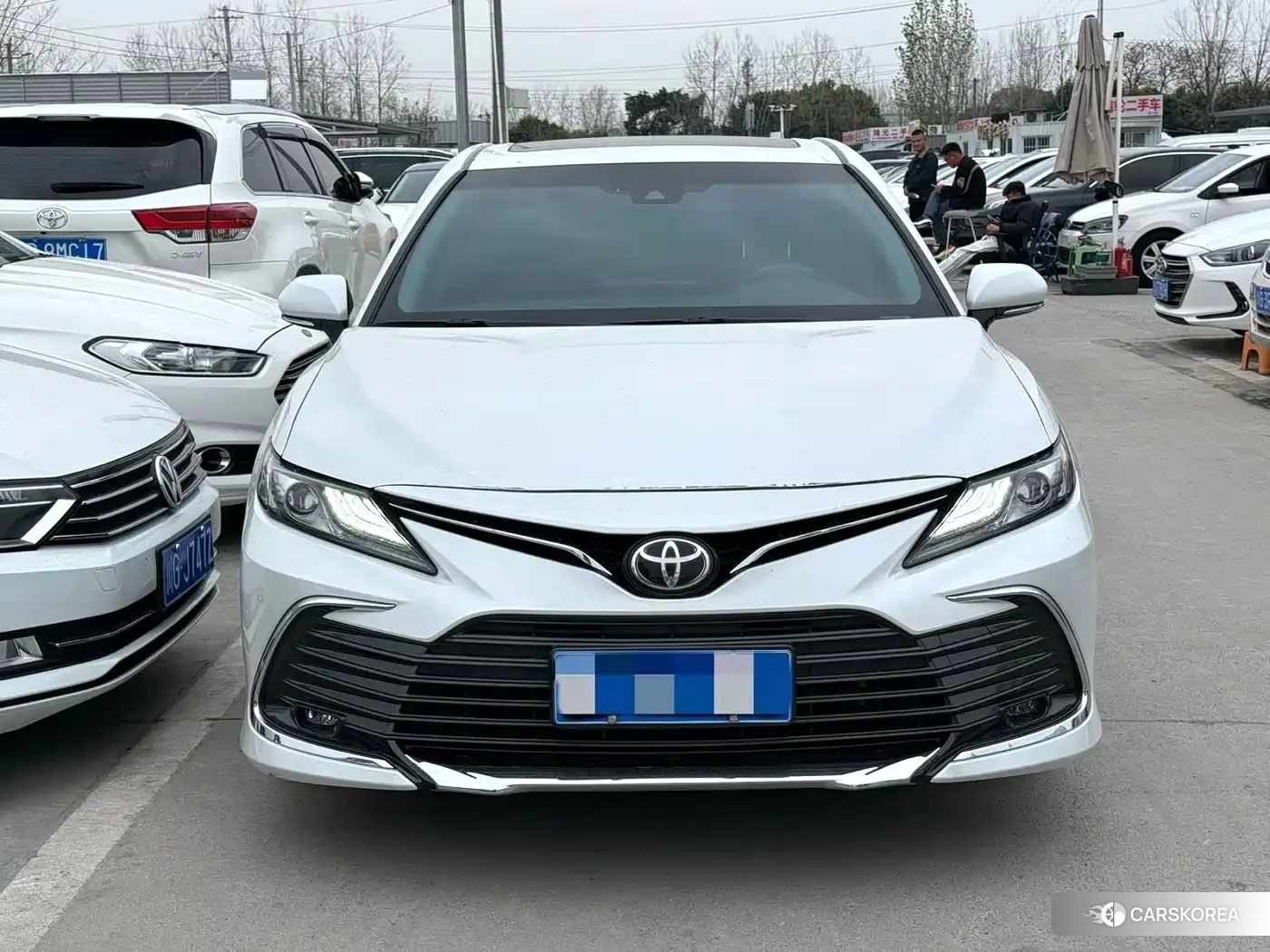 Toyota Camry 2023 Белый из Китая, фото 2
