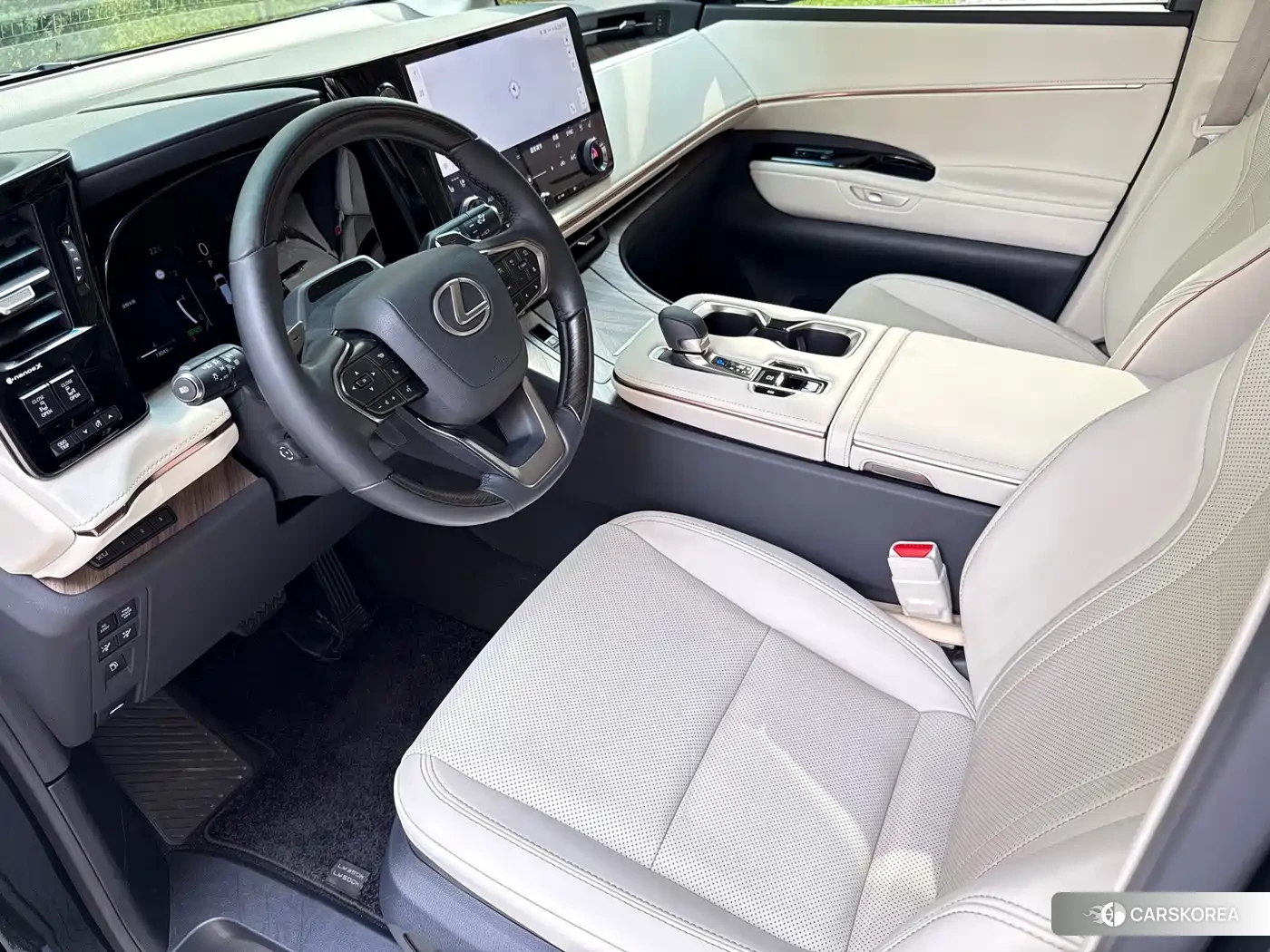 Lexus LM id 4686054 из Китая 7