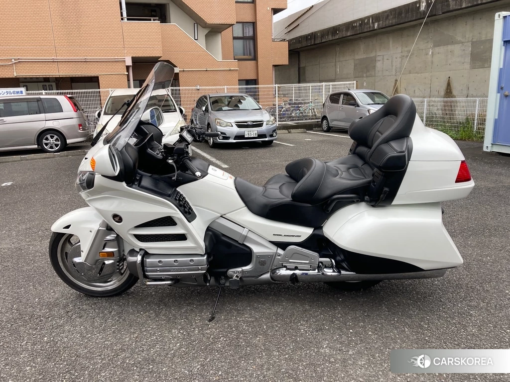 Проданный Honda GL1800 2013 из Японии