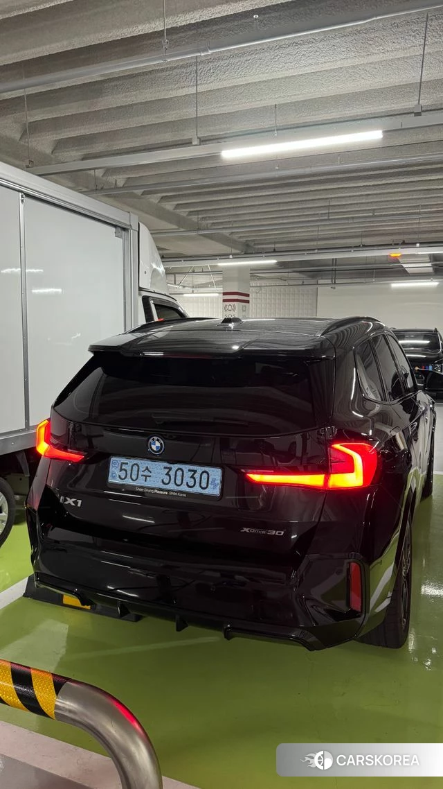 BMW iX1 (U11) 2025 Черный из Кореи, фото 6