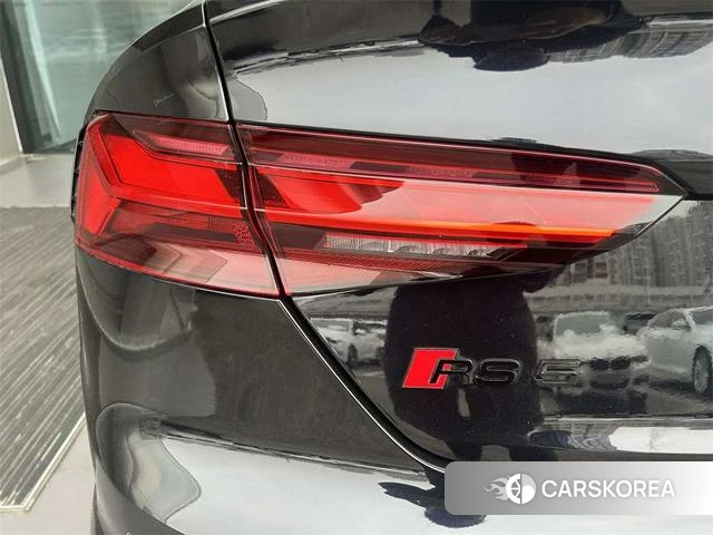 Audi RS 5 id 4261722 из Китая 7