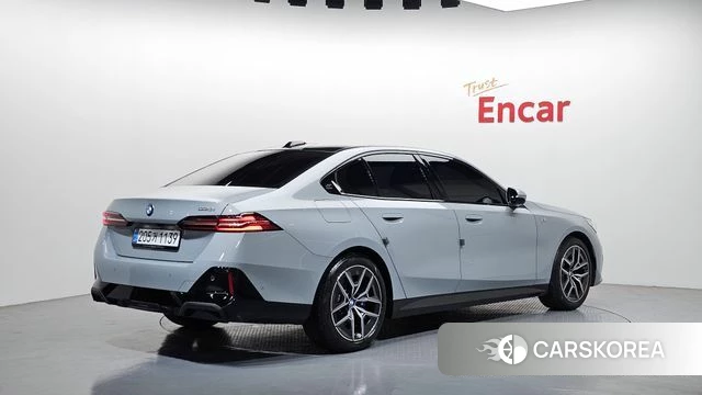 BMW 5 Series (G60) id 3890967 из Кореи 12