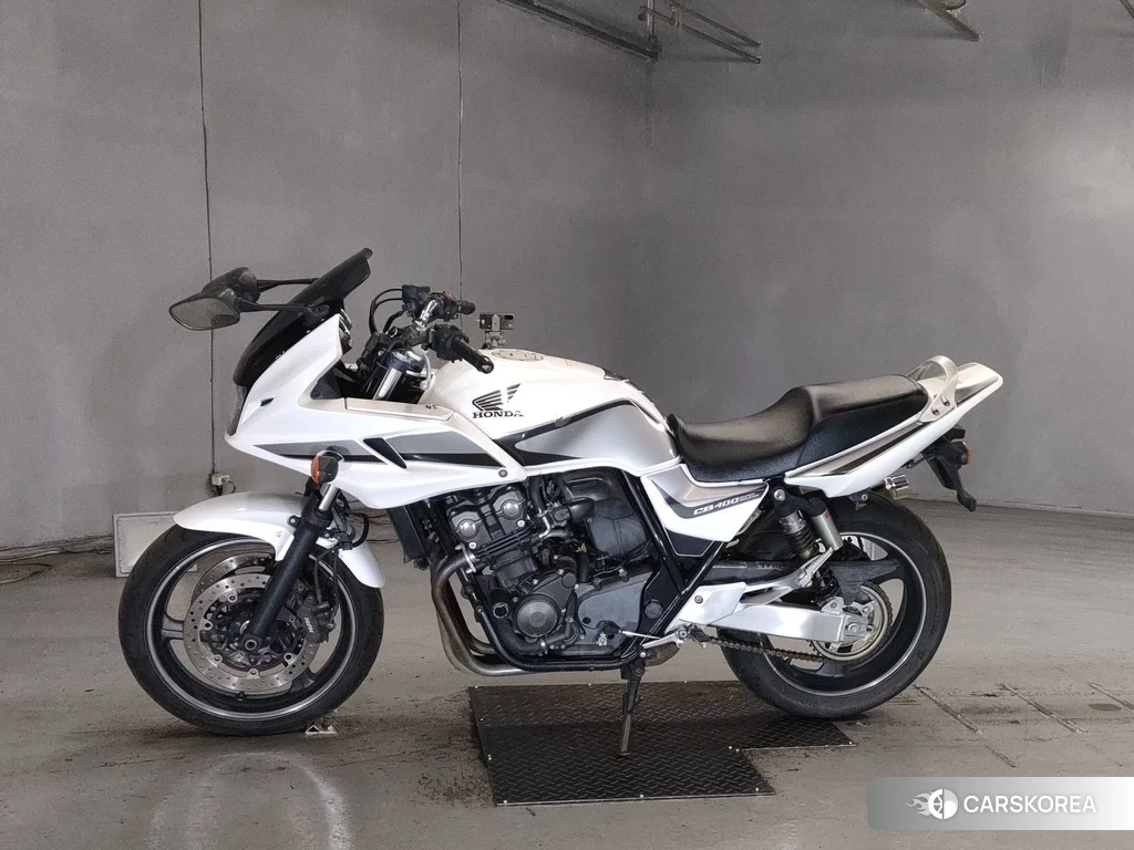 Проданный Honda CB400SF BOLDOR 2012 из Японии