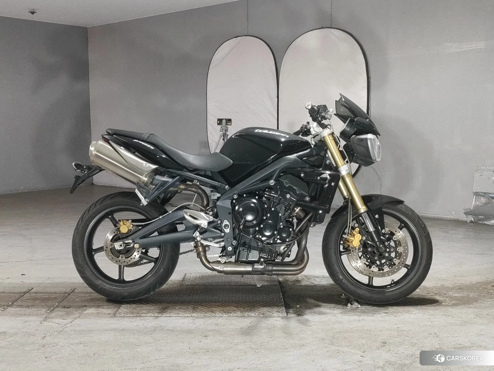Проданный Triumph STREET TRIPLE 2012 из Японии