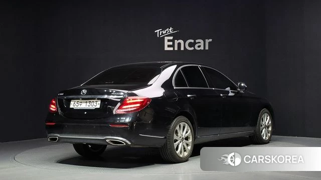 Mercedes-Benz E-Class W213 id 4703617 из Кореи 12