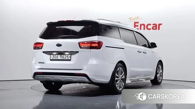 Kia All New Carnival id 3728801 из Кореи 12