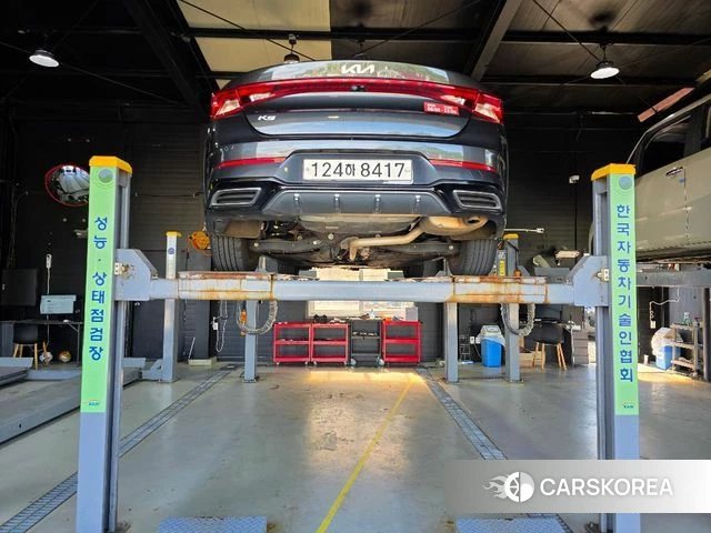 Kia K5 3rd generation 2021 Серебристо-серый из Кореи, фото 2