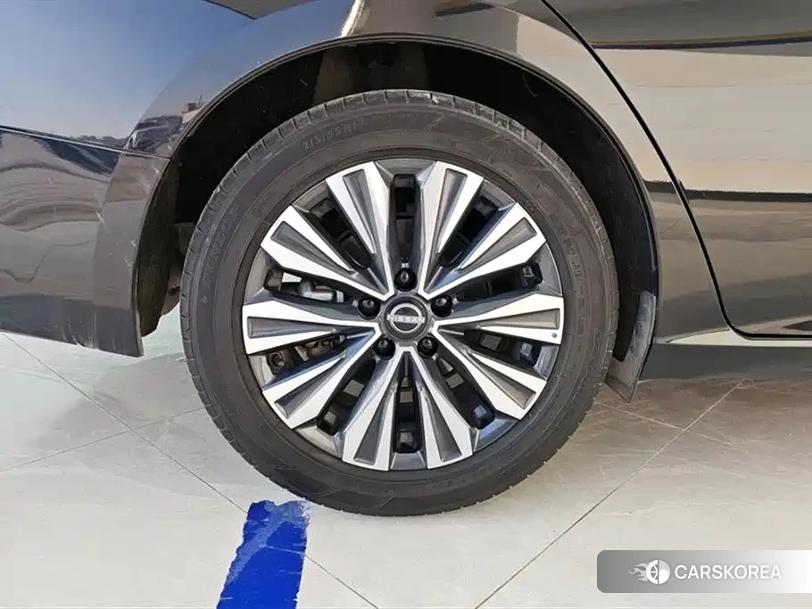 Nissan Altima id 4600360 из Китая 8