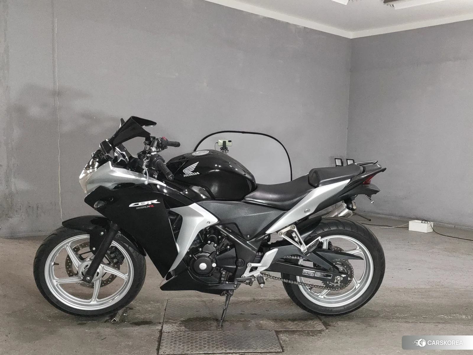 Honda CBR250R 2011 из Японии, фото 2