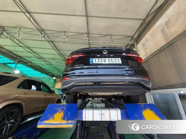 Volkswagen 7th Generation of Jetta 2024 Черный из Кореи, фото 2