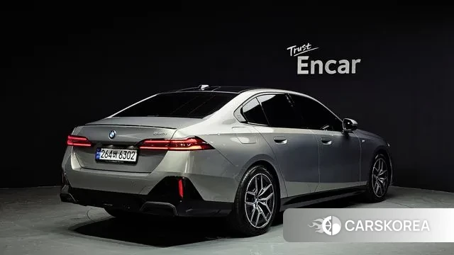 BMW 5 Series (G60) id 3393765 из Кореи 12