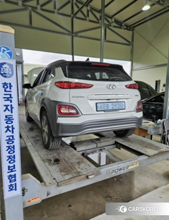 Hyundai Kona Electric 2018 Белый из Кореи, фото 2