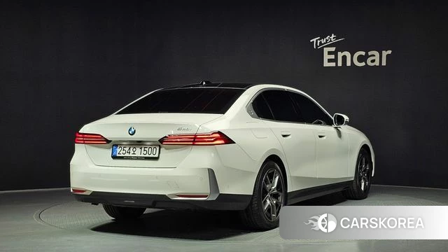 BMW 5 Series (G60) id 4387904 из Кореи 12