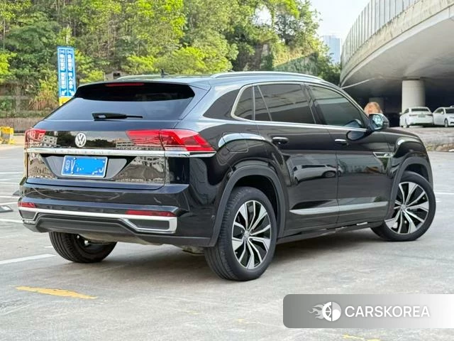 Volkswagen Tourang 2021 Черный из Китая, фото 4