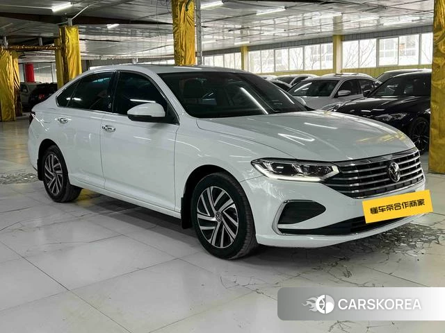 Volkswagen Lavida 2023 Белый из Китая, фото 2