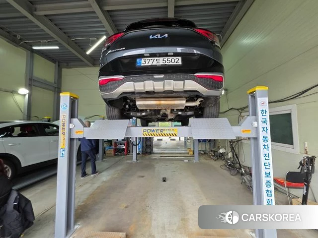 Kia Sportage 5th Generation 2022 Серый из Кореи, фото 2