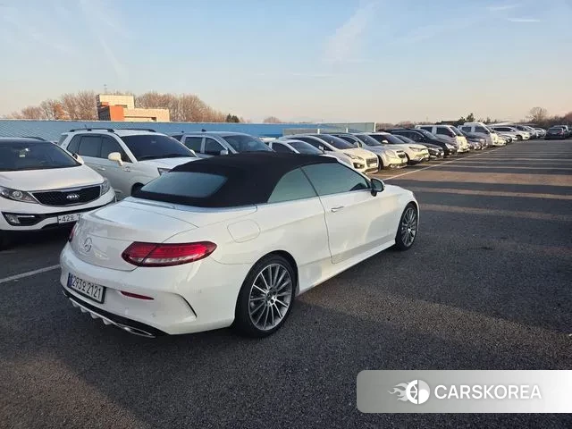 Mercedes-Benz C-Class W205 2018 Белый из Кореи, фото 2