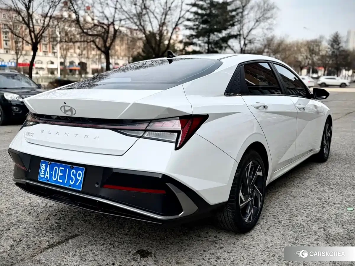 Hyundai Elantra id 4679671 из Китая 12