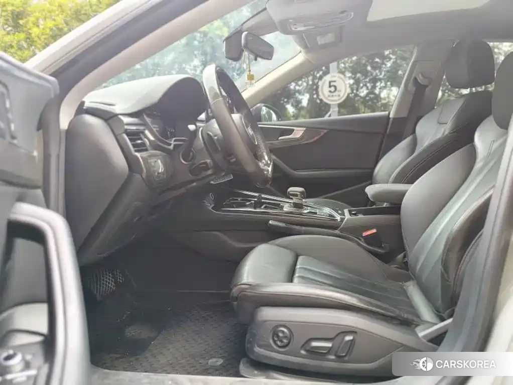 Audi A5 2021 Silver/gray из Китая, фото 2