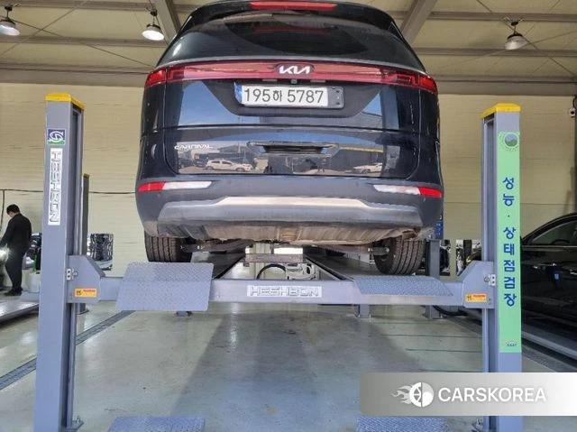 Kia Carnival 4th generation 2023 Черный из Кореи, фото 2