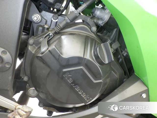 Engine photo