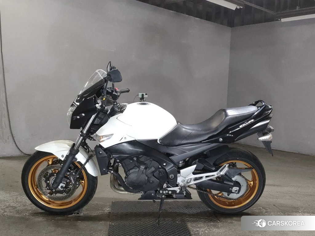 Проданный Suzuki GSR400 2012 из Японии