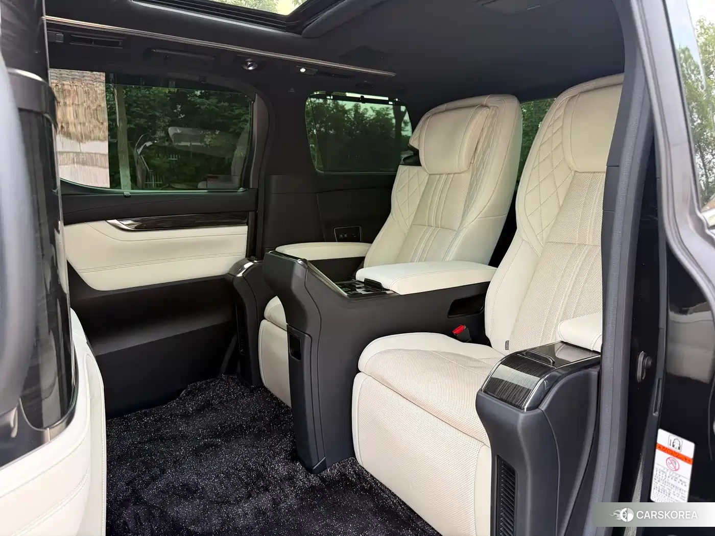 Lexus LM id 4679920 из Китая 13