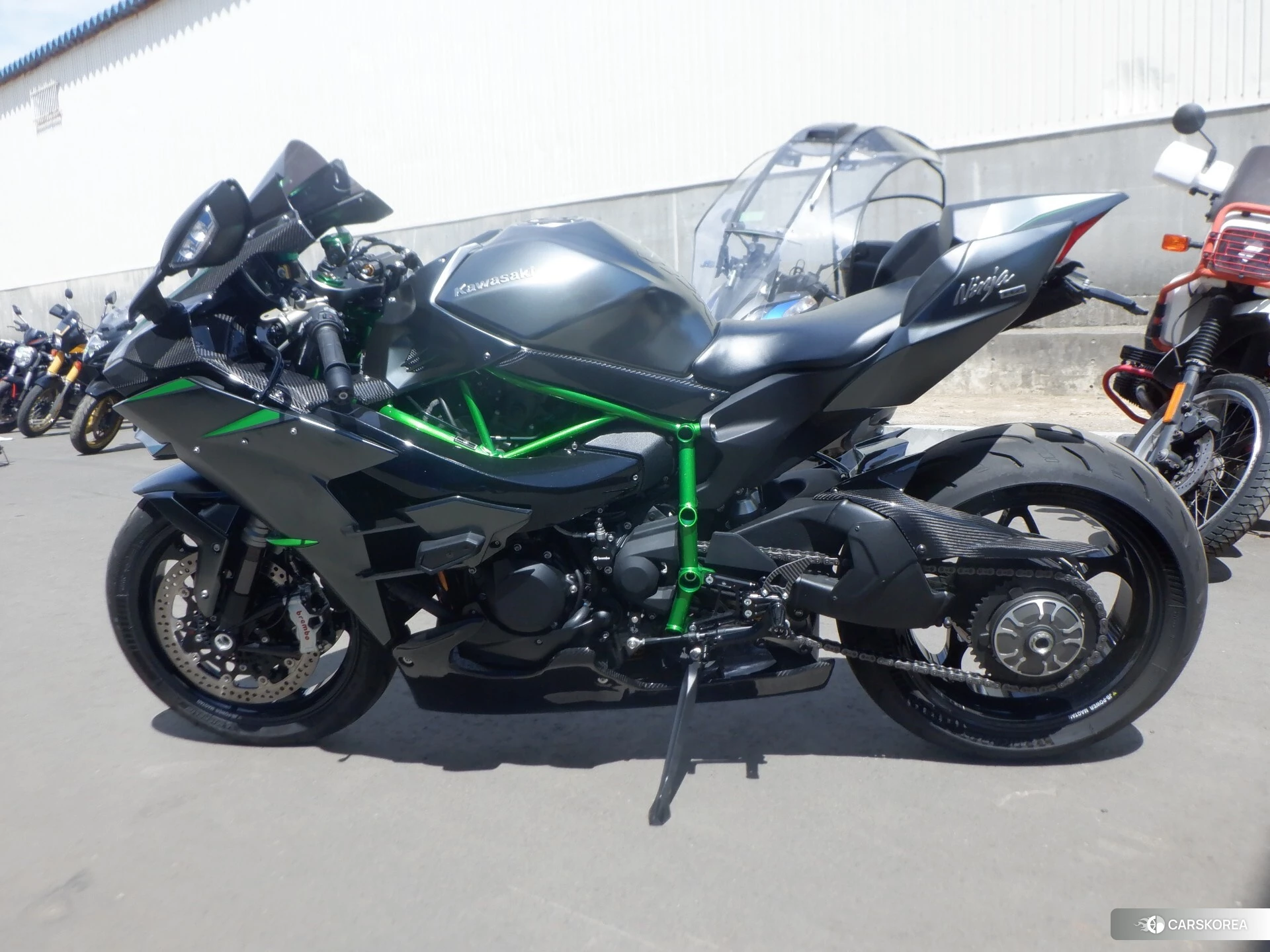 Проданный Kawasaki NINJA H2 CARBON 2021 из Японии, фото 2