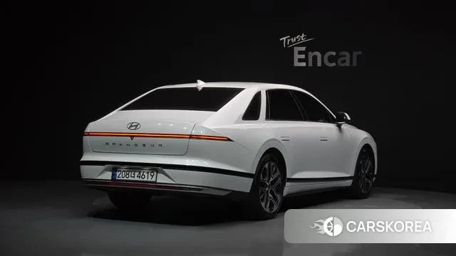 Hyundai Grandeur (GN7) id 3400532 из Кореи 12