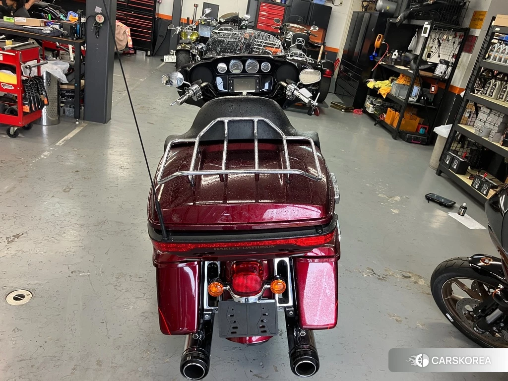 Проданный Harley-Davidson Ultra Glide FLHTKL 2017 из Японии, фото 2