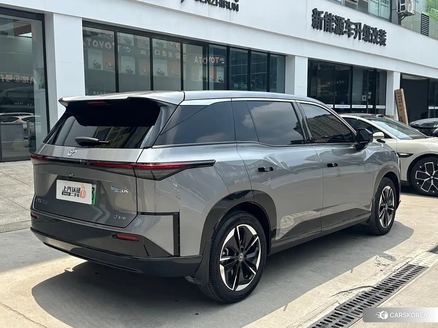 Toyota bZ3X 2025 Silver/gray из Китая, фото 2