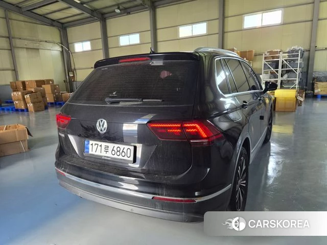 Volkswagen Tiguan second Generation 2020 Черный из Кореи, фото 2
