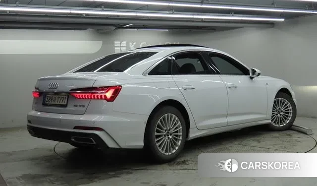 Audi A6 (C8) 2021 Белый из Кореи, фото 2