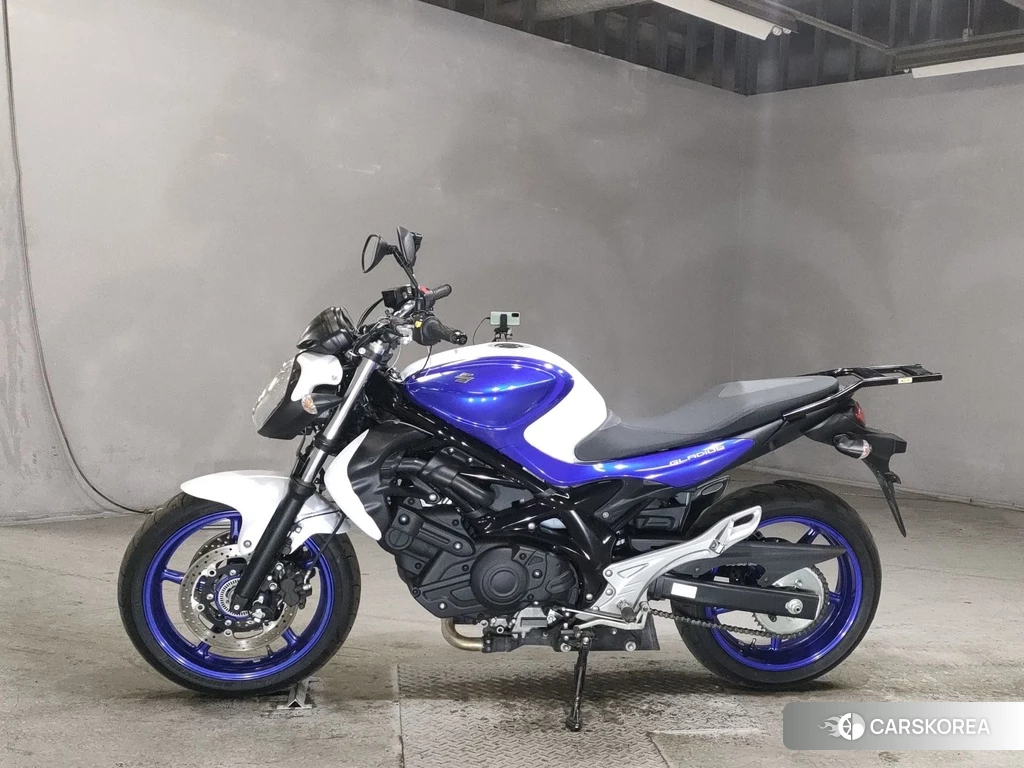 Проданный Suzuki GLADIUS 400 2014 из Японии, фото 2