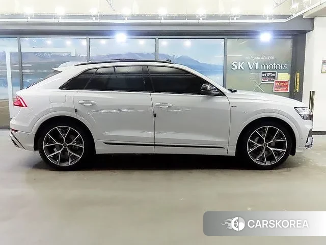 Audi Q8 (4M) 2023 Белый из Кореи, фото 2