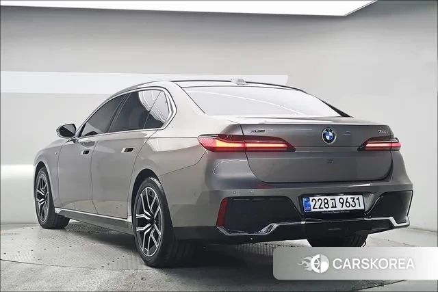 BMW 7 Series (G70) id 3544335 из Кореи 12