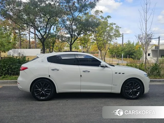 Maserati Levante id 3284498 из Кореи 12
