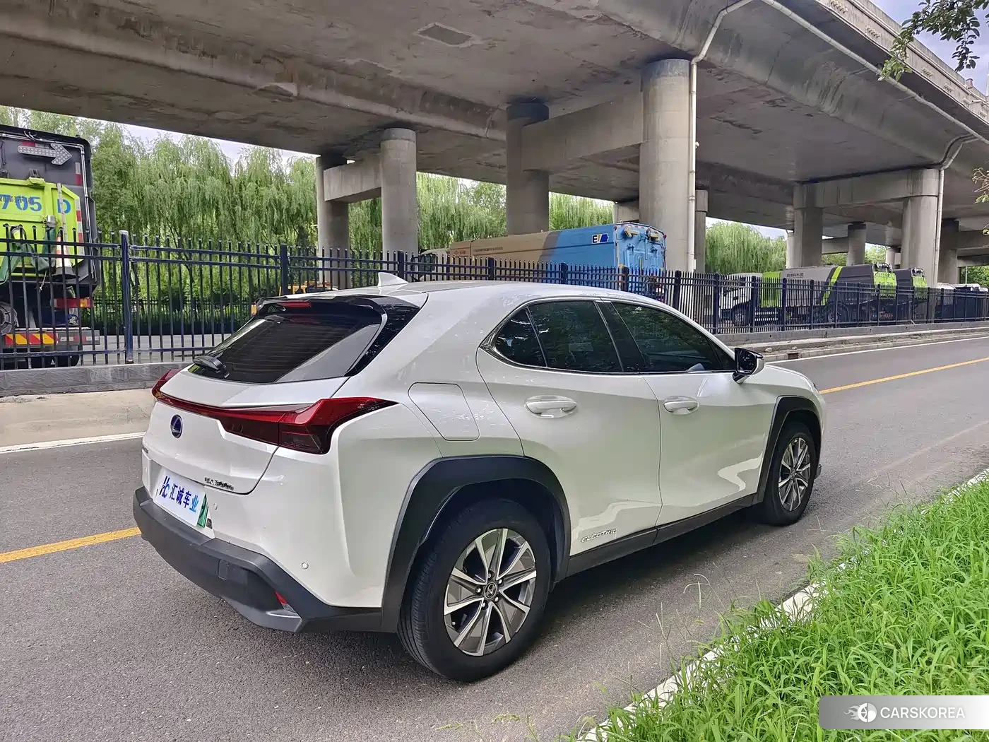 Lexus UX id 4679603 из Китая 12