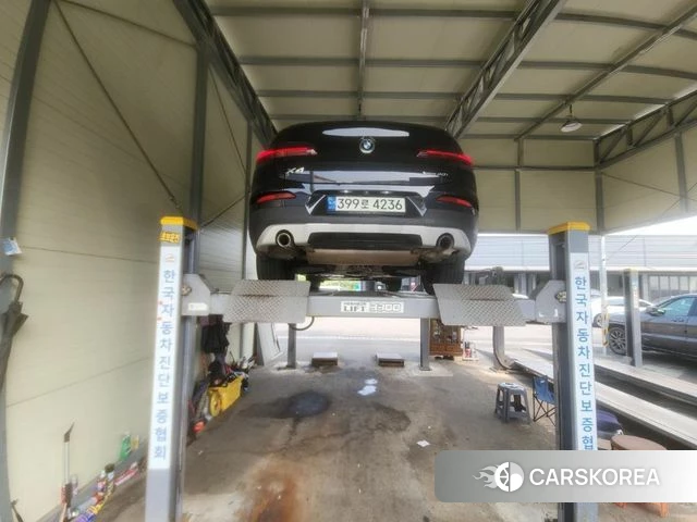 BMW X4 (G02) 2021 Черный из Кореи, фото 2
