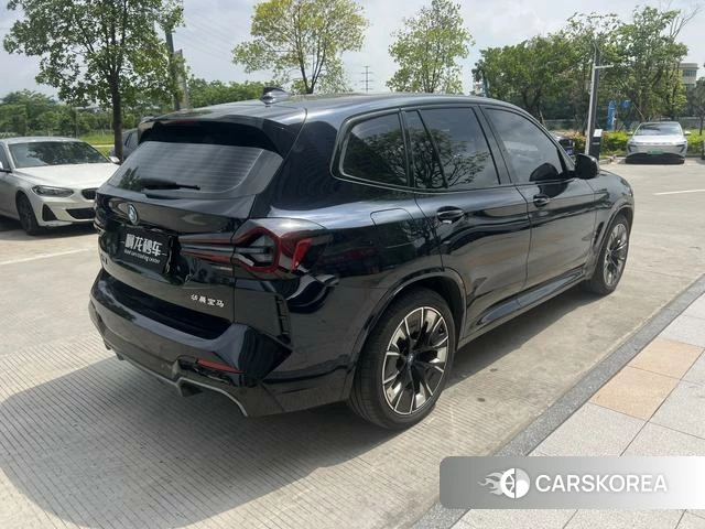 BMW iX3 2024 Черный из Китая, фото 2