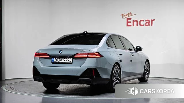 BMW 5 Series (G60) id 4414161 из Кореи 12