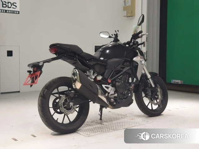 Проданный Honda CB250R 2018 из Японии, фото 2