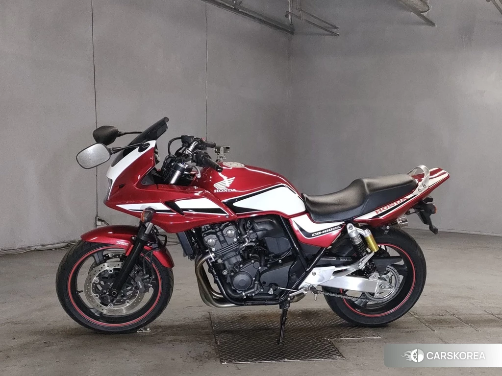 Проданный Honda CB400SF BOLDOR 2010 из Японии, фото 2