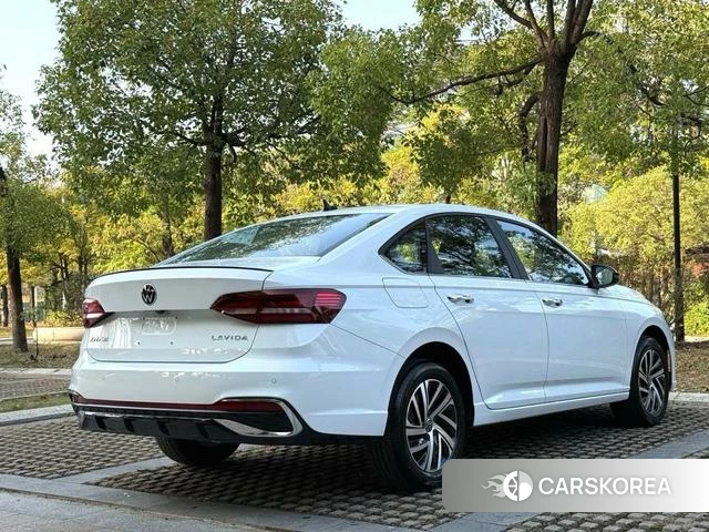 Volkswagen Lavida 2024 Белый из Китая, фото 2