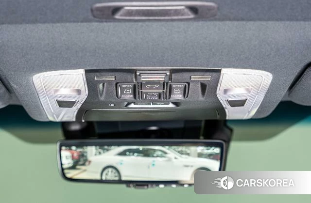 Lexus LM id 4262485 из Китая 12