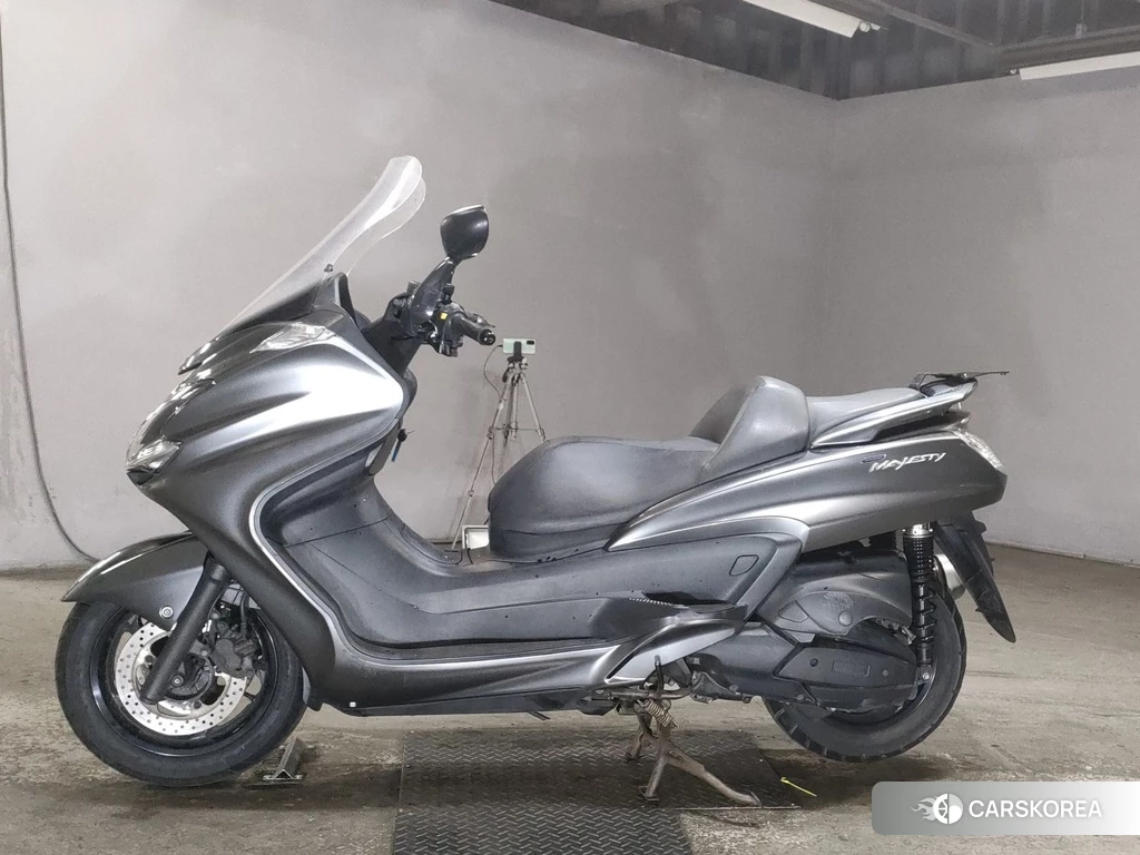 Проданный Yamaha GRAND MAJESTY 400 2010 из Японии