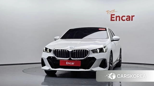 BMW 5 Series (G60) id 4374984 из Кореи 12