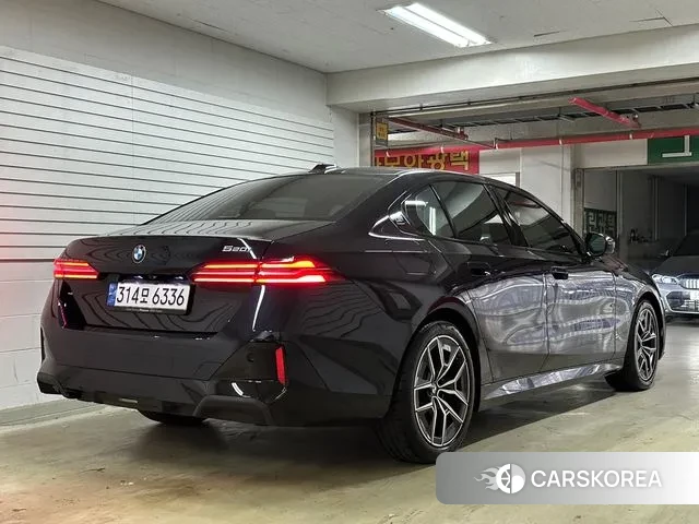 BMW 5 Series (G60) id 2899987 из Кореи 12